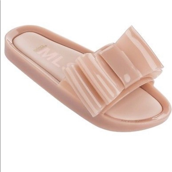 melissa slides bow